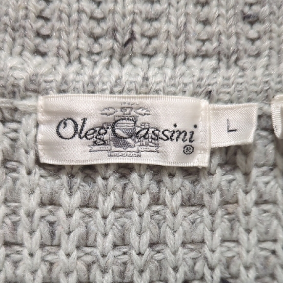 Vintage Oleg Cassini Gray Cable Knit Cardigan - Picture 2 of 12